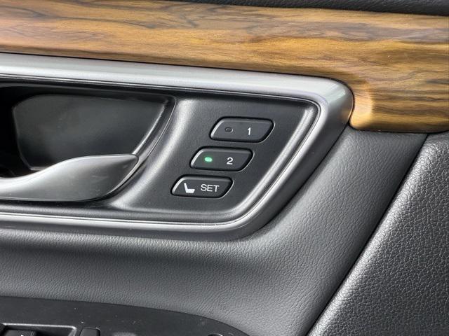 Photo of 2021 Platinum White Pearl Honda CR-V