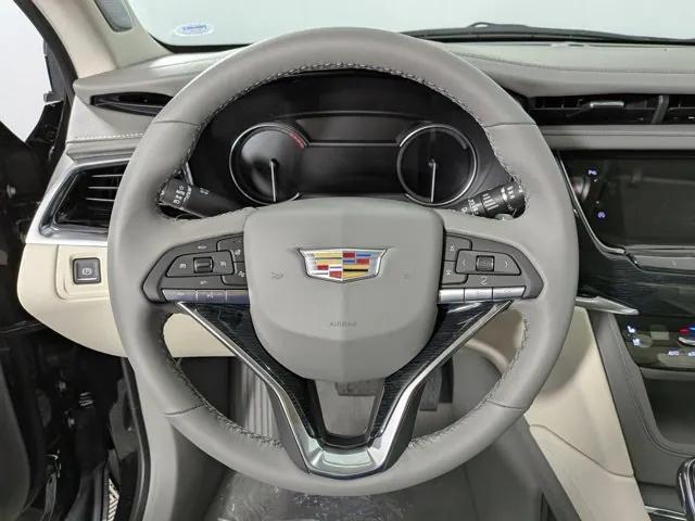 Photo of 2025 Stellar Black Metallic Cadillac XT6