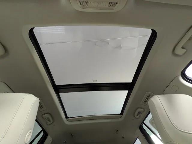 Photo of 2025 Stellar Black Metallic Cadillac XT6