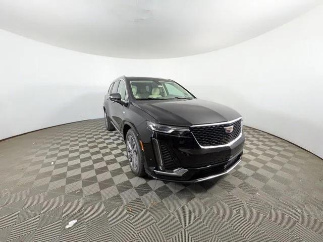 Photo of 2025 Stellar Black Metallic Cadillac XT6