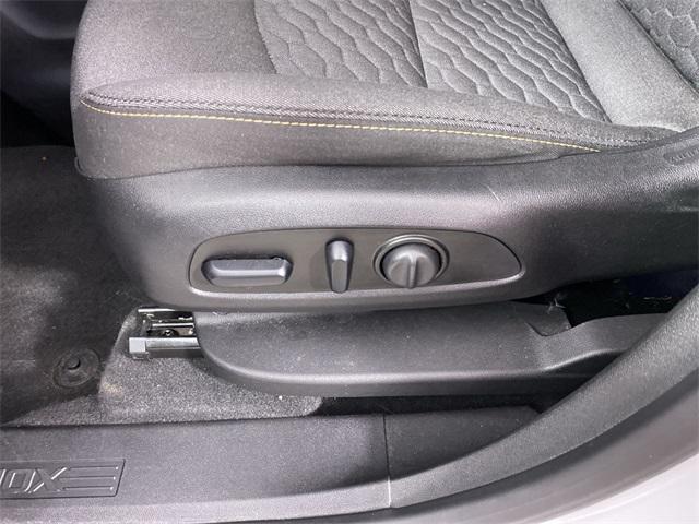 Photo of 2019 Summit White Chevrolet Equinox