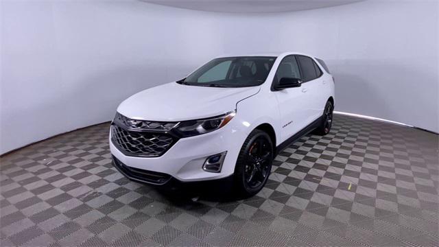 Photo of 2019 Summit White Chevrolet Equinox