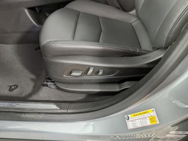 Photo of 2023 Argent Silver Metallic Cadillac XT5