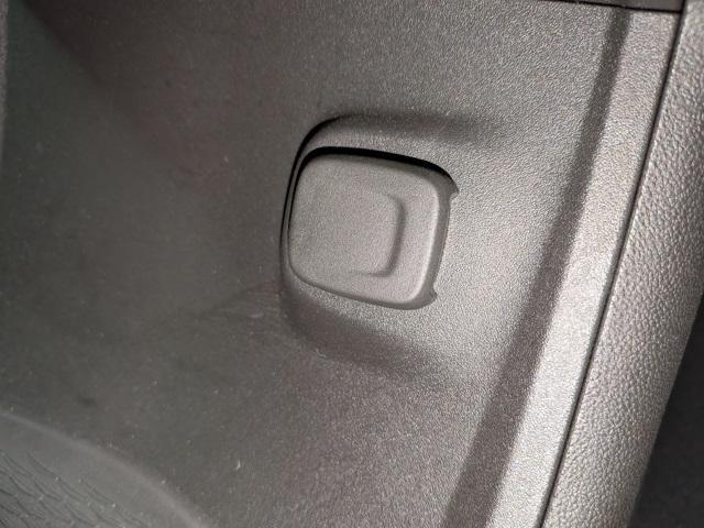 Photo of 2023 Argent Silver Metallic Cadillac XT5