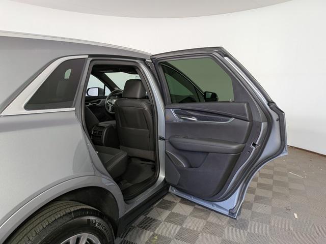 Photo of 2023 Argent Silver Metallic Cadillac XT5