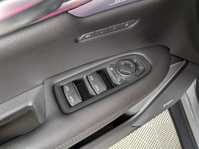 Photo of 2023 Argent Silver Metallic Cadillac XT5