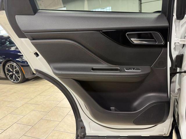 Photo of 2017 Polaris White Jaguar F-PACE
