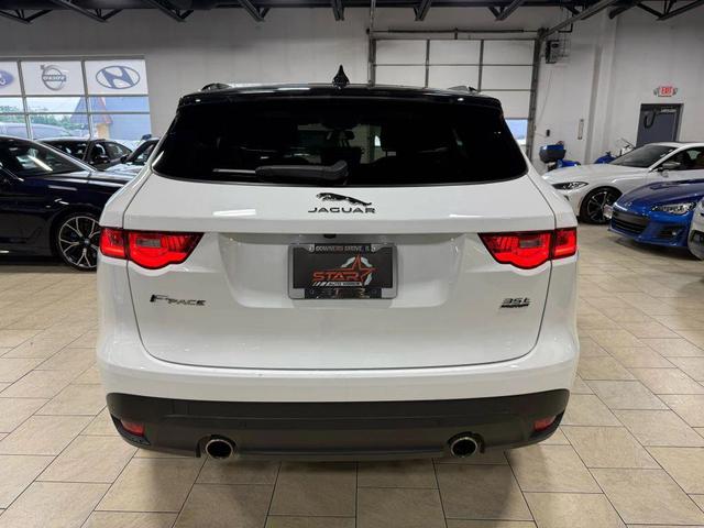 Photo of 2017 Polaris White Jaguar F-PACE