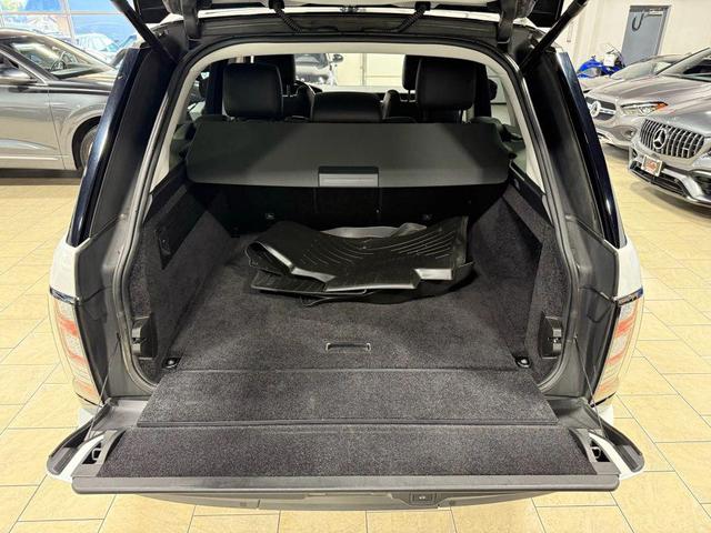 Photo of 2017 White Land Rover Range Rover