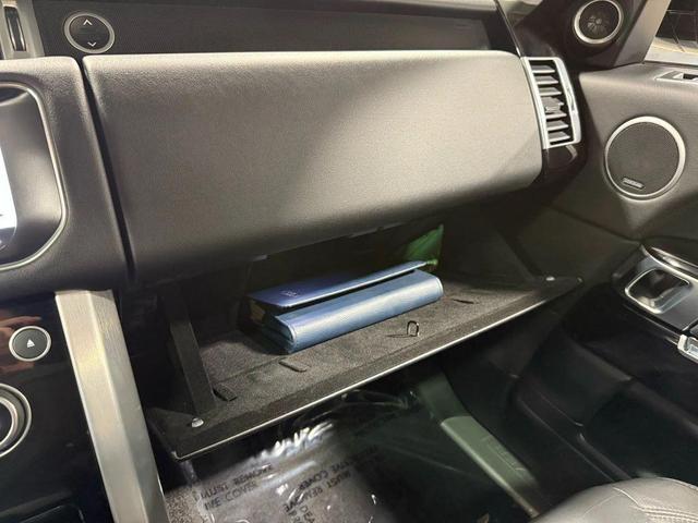 Photo of 2017 White Land Rover Range Rover