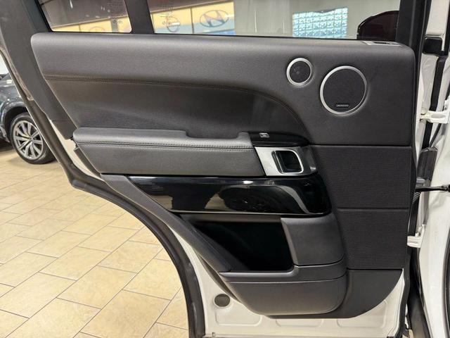Photo of 2017 White Land Rover Range Rover