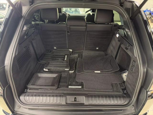 Photo of 2020 Black Land Rover Range Rover Sport