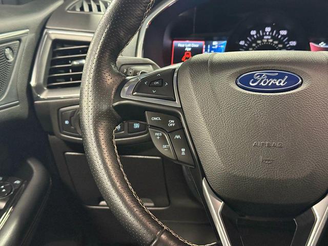 Photo of 2019 Magnetic Metallic Ford Edge