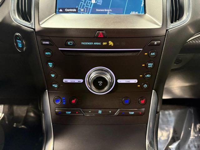 Photo of 2019 Magnetic Metallic Ford Edge