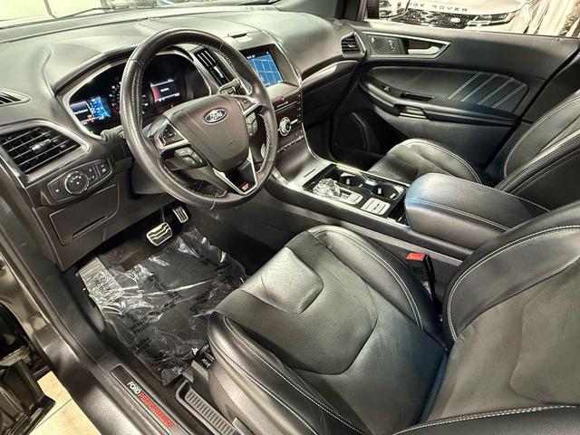 Photo of 2019 Magnetic Metallic Ford Edge
