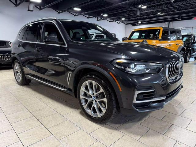 Photo of 2022 Gray BMW X5 PHEV