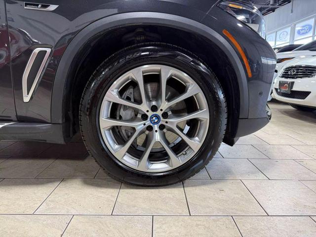 Photo of 2022 Gray BMW X5 PHEV