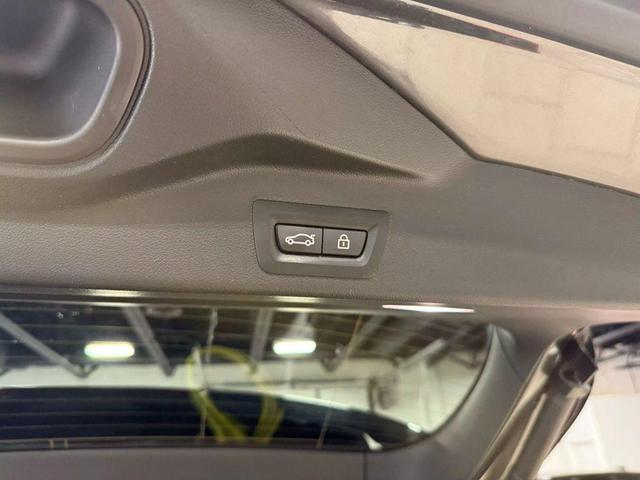Photo of 2022 Gray BMW X5 PHEV