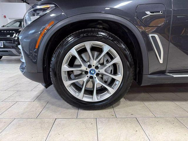 Photo of 2022 Gray BMW X5 PHEV