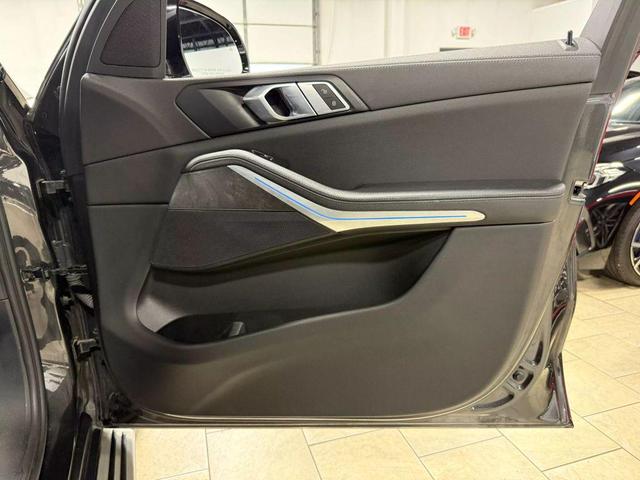 Photo of 2022 Gray BMW X5 PHEV