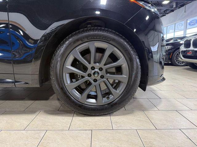 Photo of 2024 Santorini Black Metallic Land Rover Range Rover Sport