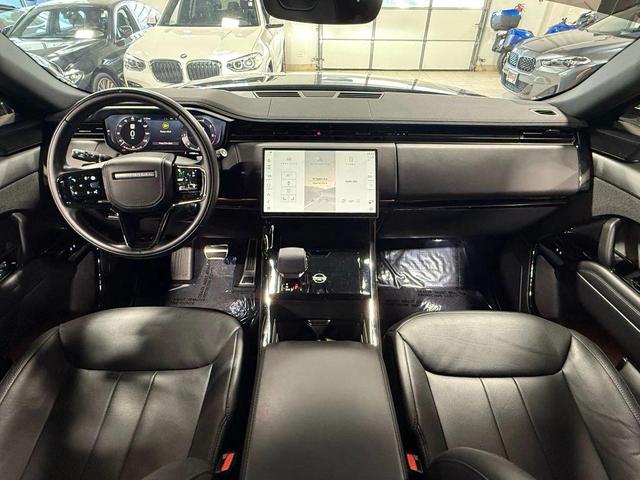 Photo of 2024 Santorini Black Metallic Land Rover Range Rover Sport