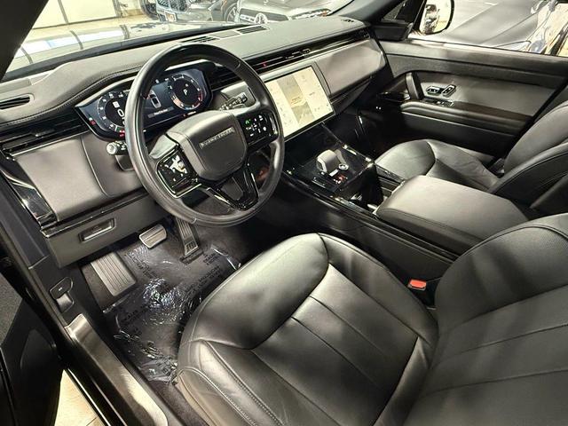 Photo of 2024 Santorini Black Metallic Land Rover Range Rover Sport