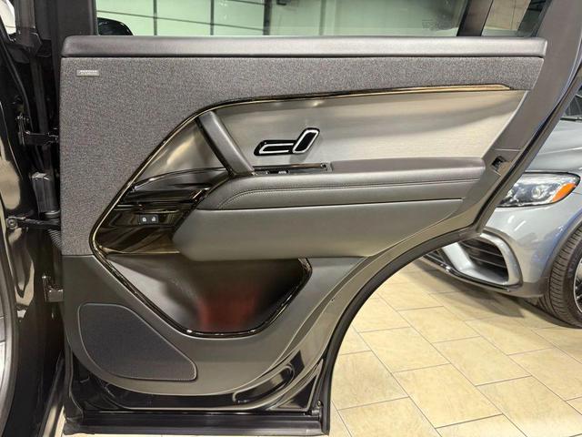 Photo of 2024 Santorini Black Metallic Land Rover Range Rover Sport