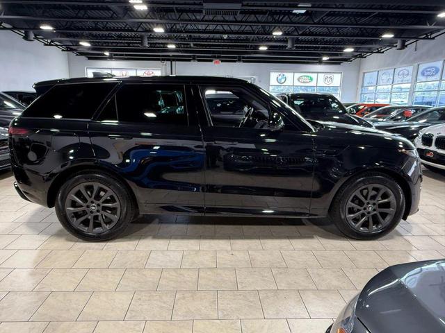 Photo of 2024 Santorini Black Metallic Land Rover Range Rover Sport
