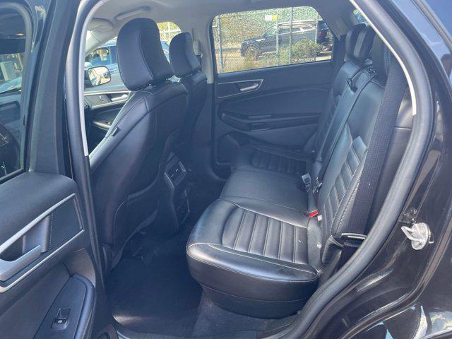 Photo of 2024 Agate Black Metallic Ford Edge