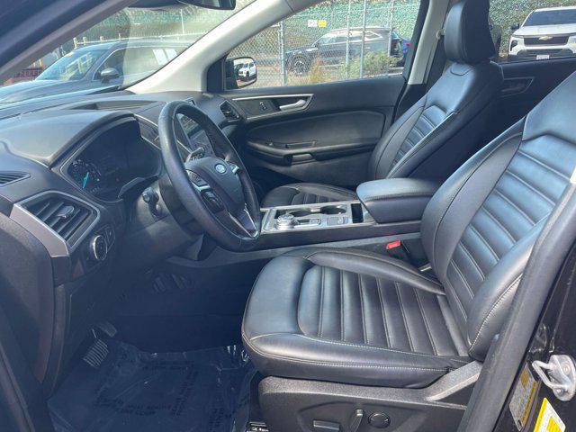Photo of 2024 Agate Black Metallic Ford Edge