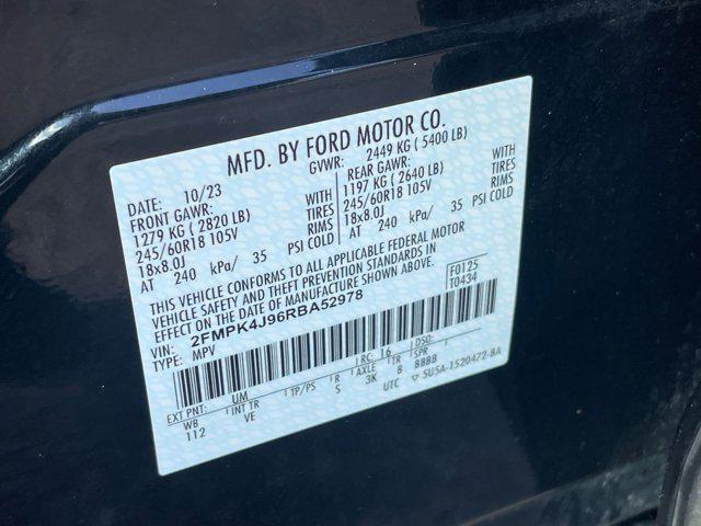 Photo of 2024 Agate Black Metallic Ford Edge
