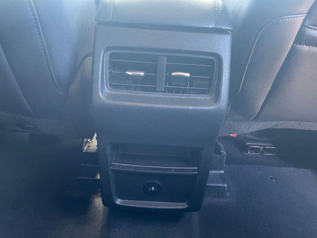 Photo of 2024 Agate Black Metallic Ford Edge