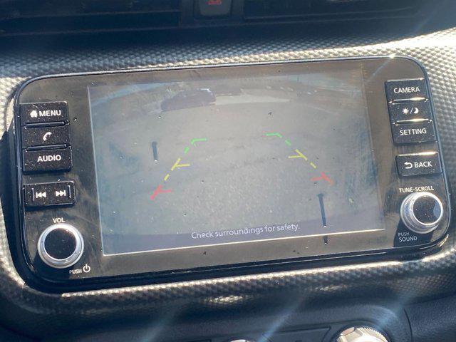 Photo of 2024 Super Black Nissan Kicks