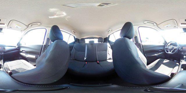 Photo of 2024 Super Black Nissan Kicks