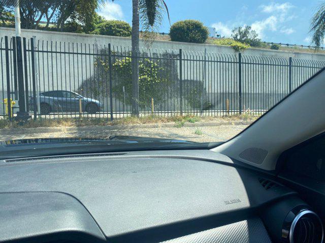 Photo of 2024 Super Black Nissan Kicks