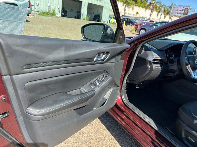 Photo of 2024 Garnet Pearl Metallic Nissan Altima