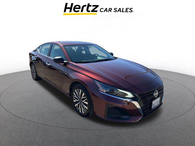 Photo of 2024 Garnet Pearl Metallic Nissan Altima
