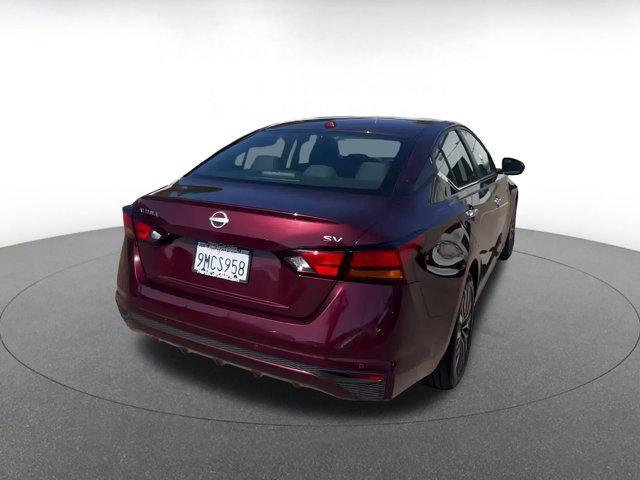 Photo of 2024 Garnet Pearl Metallic Nissan Altima