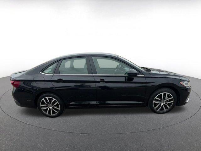 Photo of 2025 Deep Black Pearl Volkswagen Jetta
