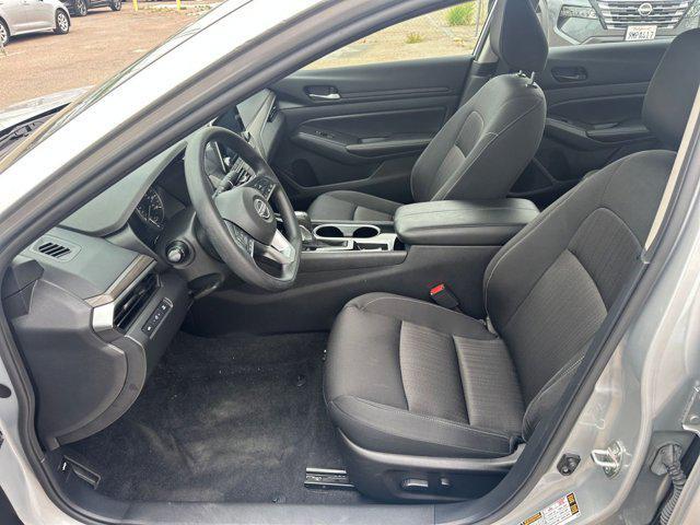 Photo of 2024 Brilliant Silver Metallic Nissan Altima