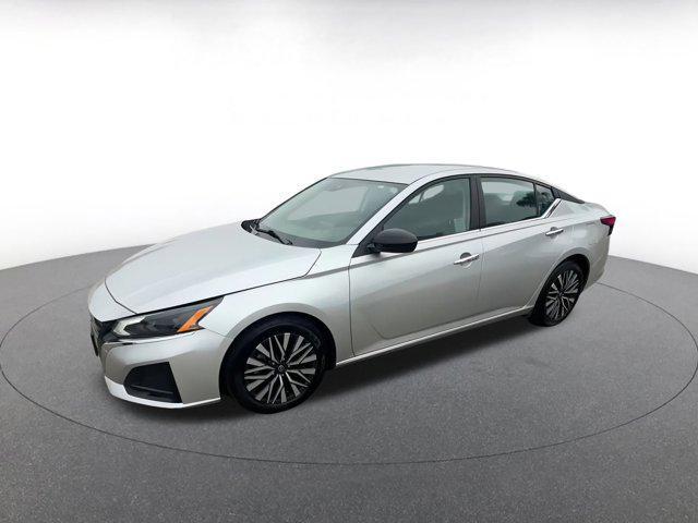 Photo of 2024 Brilliant Silver Metallic Nissan Altima