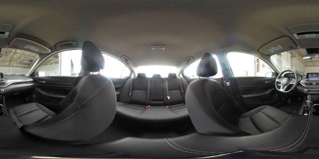 Photo of 2024 Brilliant Silver Metallic Nissan Altima