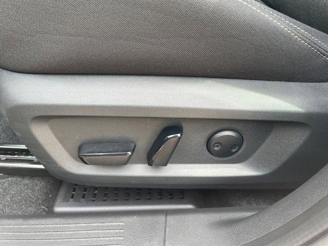 Photo of 2024 Super Black Nissan Rogue