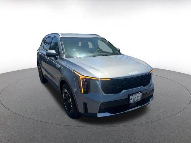 Photo of 2024 Everlasting Silver Kia Sorento