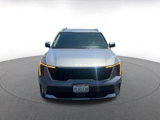 Photo of 2024 Everlasting Silver Kia Sorento