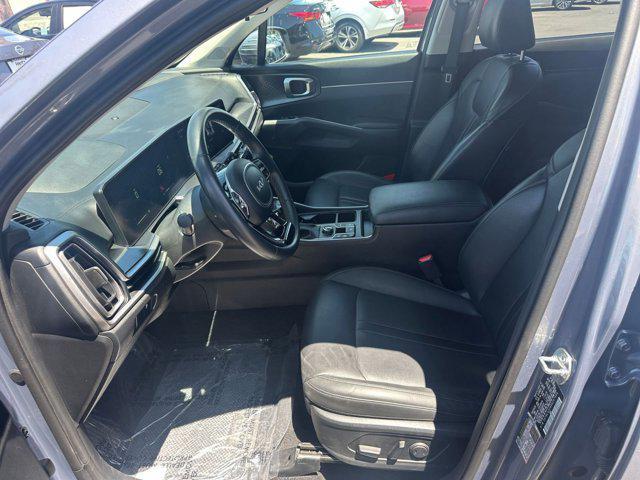 Photo of 2024 Everlasting Silver Kia Sorento