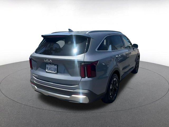 Photo of 2024 Everlasting Silver Kia Sorento