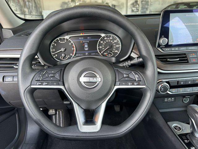 Photo of 2024 Brilliant Silver Metallic Nissan Altima