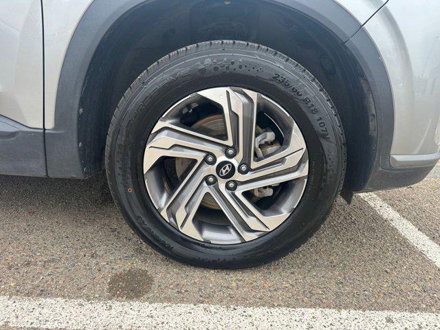 Photo of 2023 Shimmering Silver Hyundai SANTA FE